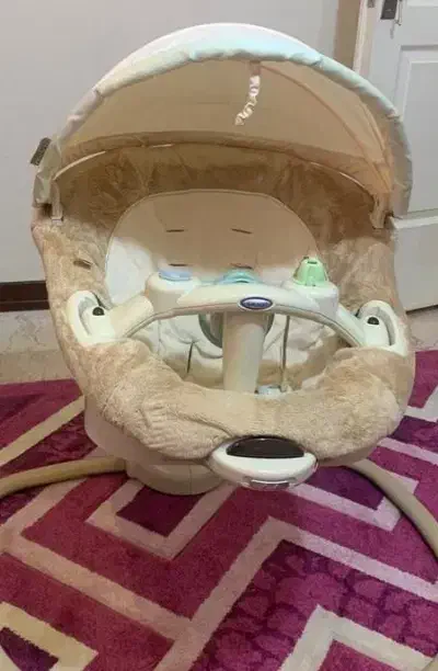 گهواره برقی گراکو|اسباب و اثاث بچه|یاسوج, |دیوار