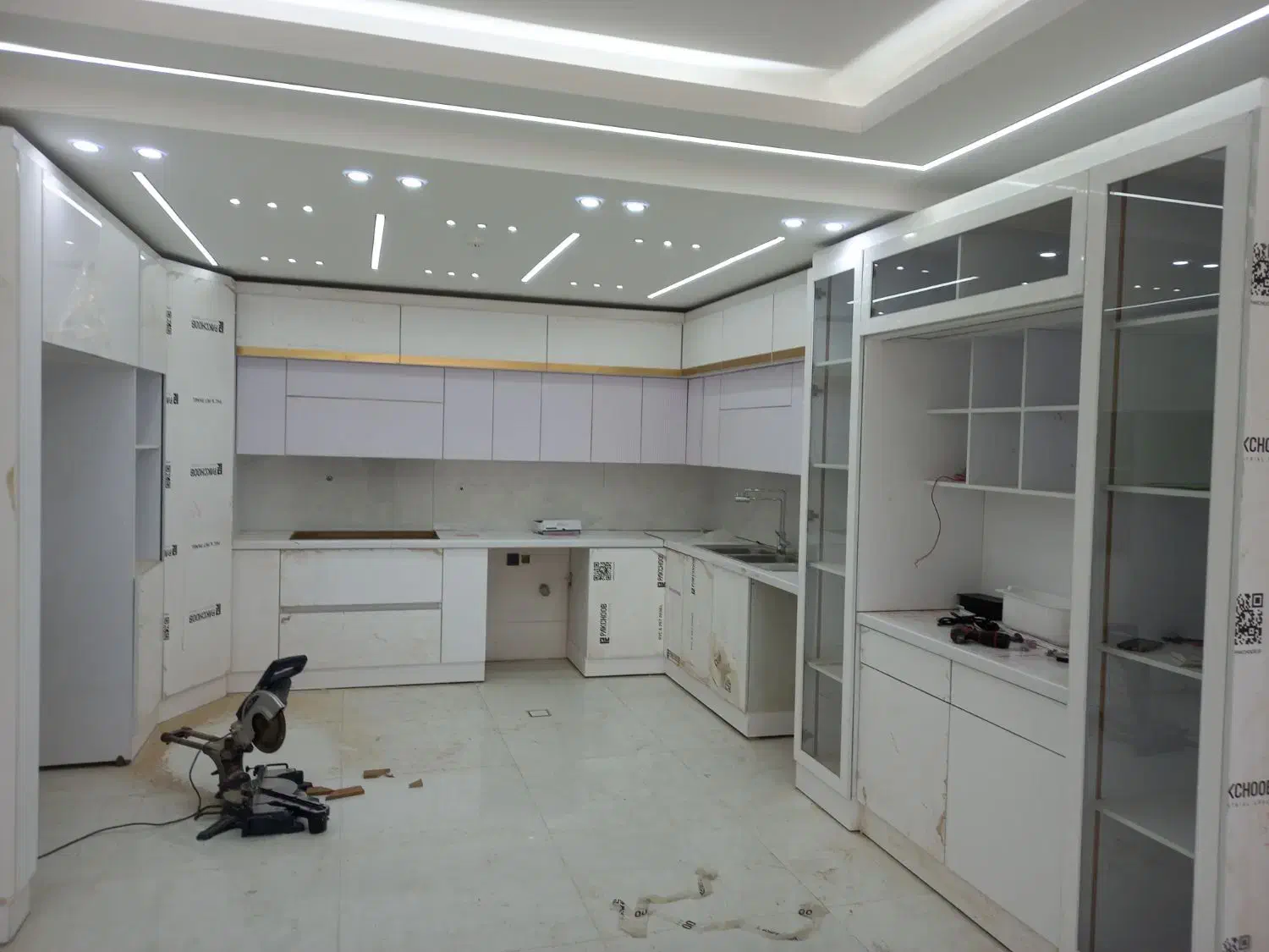 ساخت و اجرای کابینت و کمد دیواری|جاکفشی، کمد، دراور|فسا, |دیوار