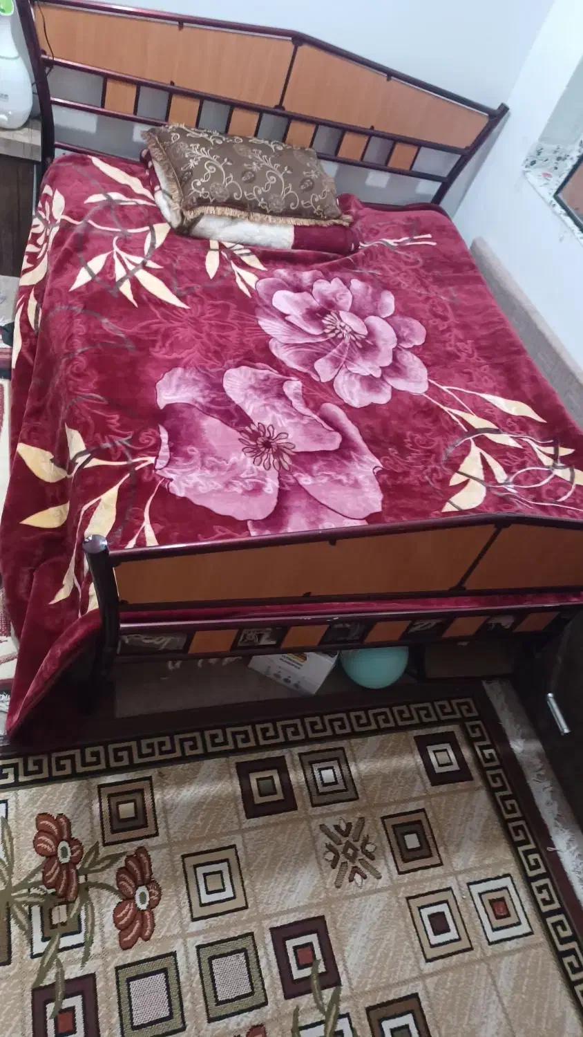 تختخواب فلزی دو نفره|تخت و سرویس خواب|دهلران, |دیوار