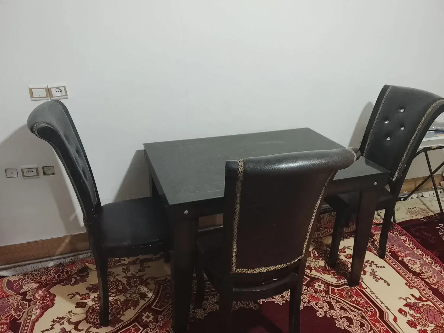 میز غذاخوری ۴ نفره|میز و صندلی غذاخوری|شاهین دژ, |دیوار