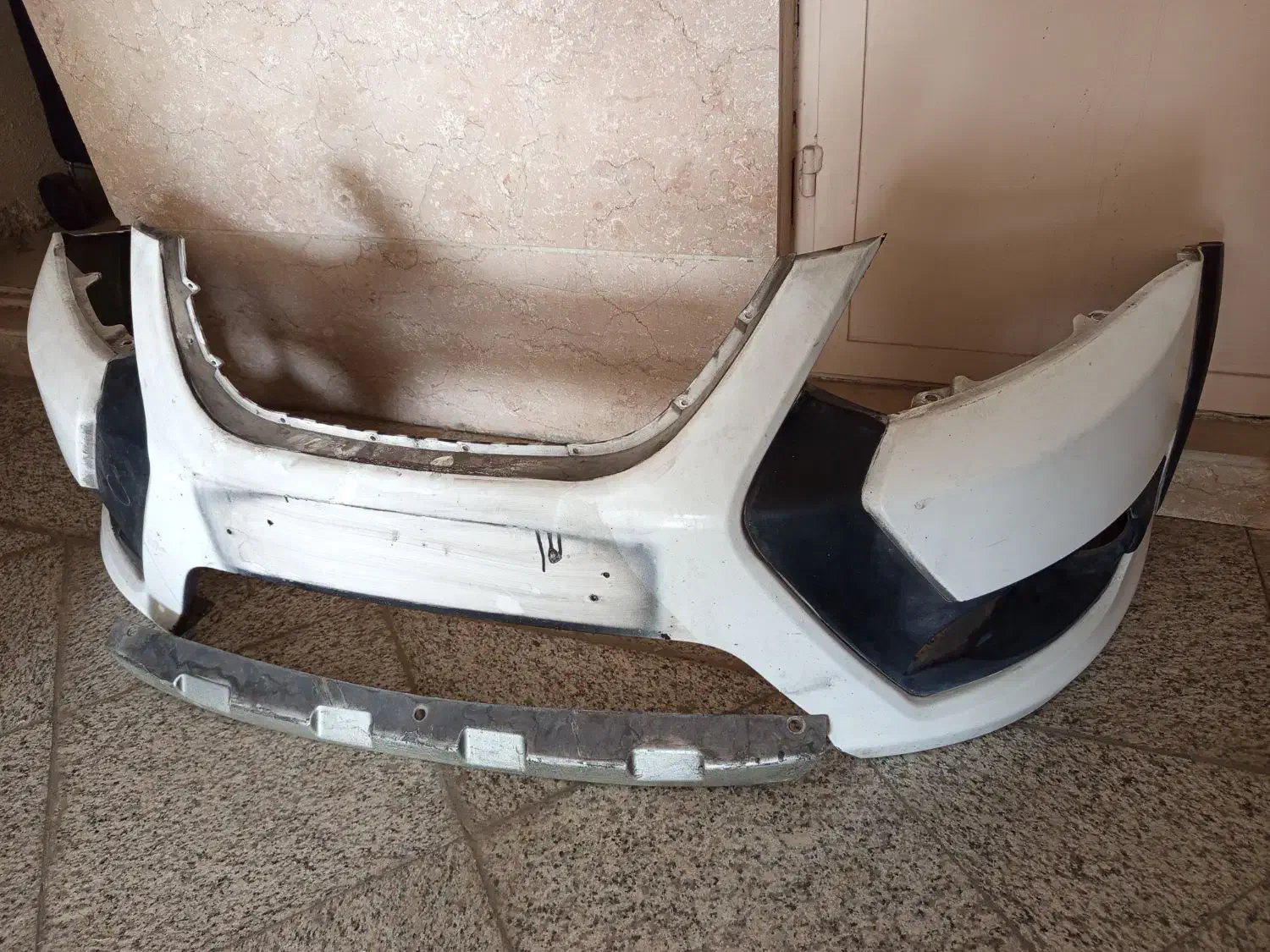 مقداری لوازم کوییک چراغ و سپر و بال عقب|قطعات یدکی و لوازم جانبی|پردیس, فاز ۴|دیوار