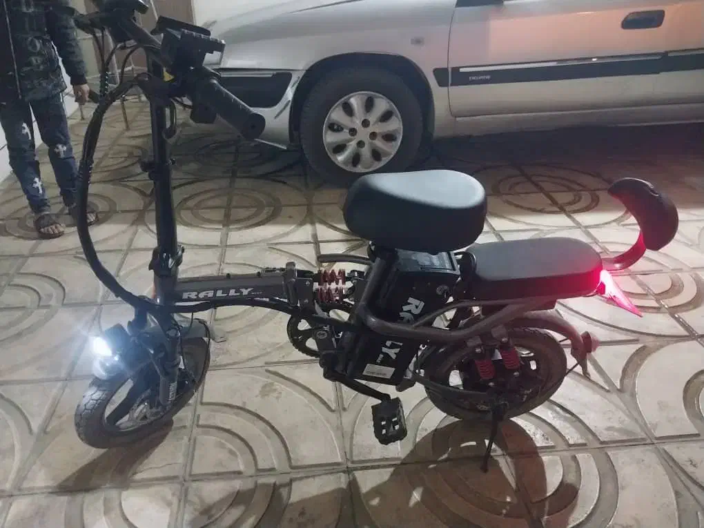 اسکوتر برقی و دوچرخه المپیا اصل|دوچرخه، اسکیت، اسکوتر|شیراز, احمدآباد|دیوار