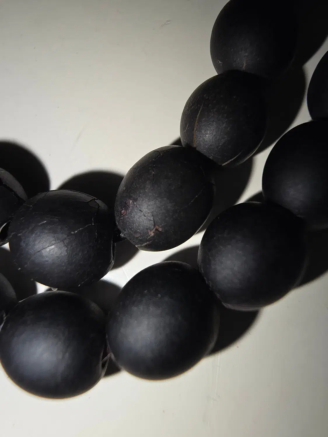 تسبیح|کلکسیون اشیاء عتیقه|رشت, چله خانه|دیوار