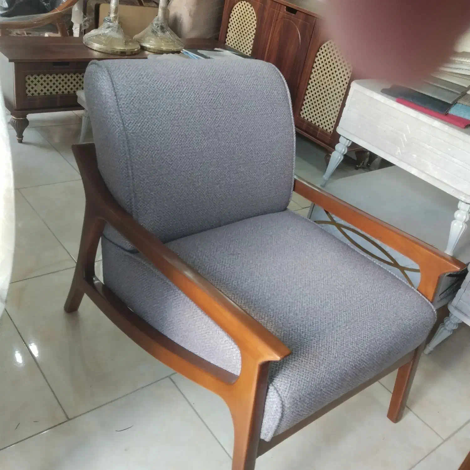 تولیدی و تعمیر تخصصی مبل|مبلمان خانگی و میز عسلی|کرج, کیانمهر|دیوار