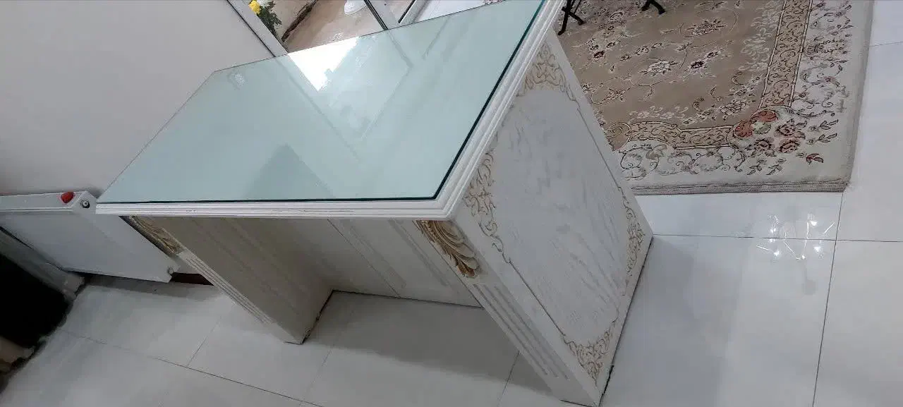 جزیره|میز تلویزیون|مشهد, تربیت (صدف)|دیوار