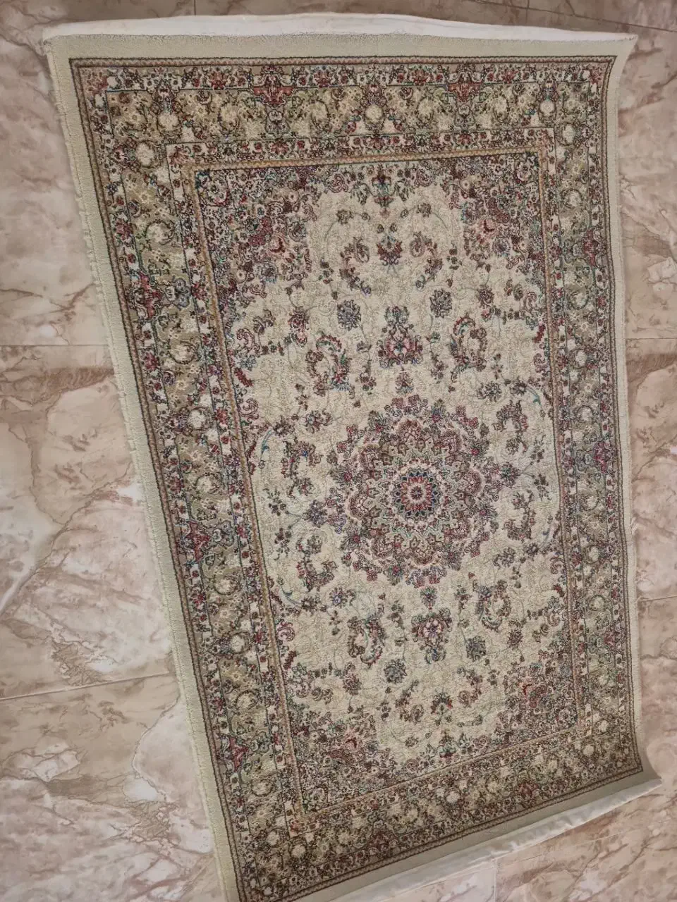 فرش ۴ متری و ۲ متری کم کارکرد سالم دو عدد|فرش|پرند, فاز ۰|دیوار