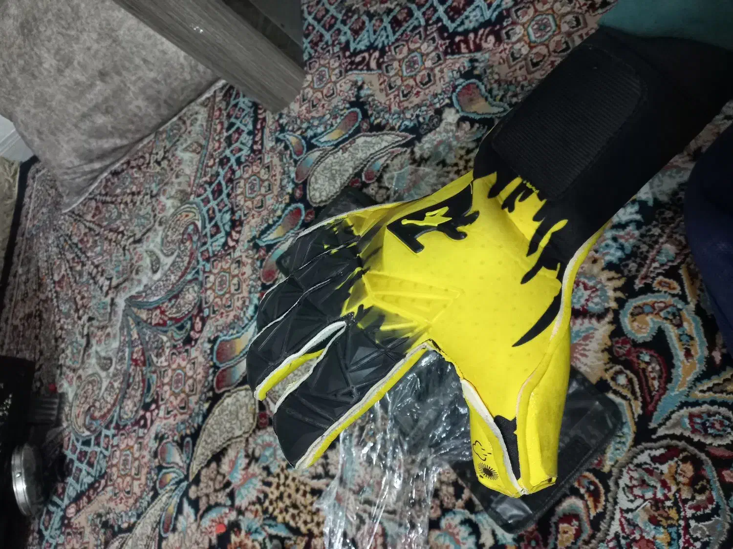 دستکش دروازهبانی اورجینال|لباس|قوچان, |دیوار