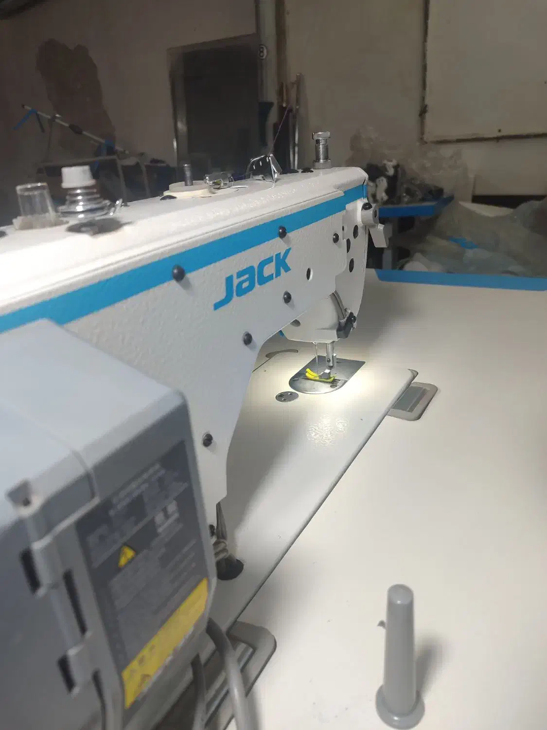 چرخ راسته|چرخ خیاطی و ریسندگی|قرچک, میرزائی شمالی|دیوار