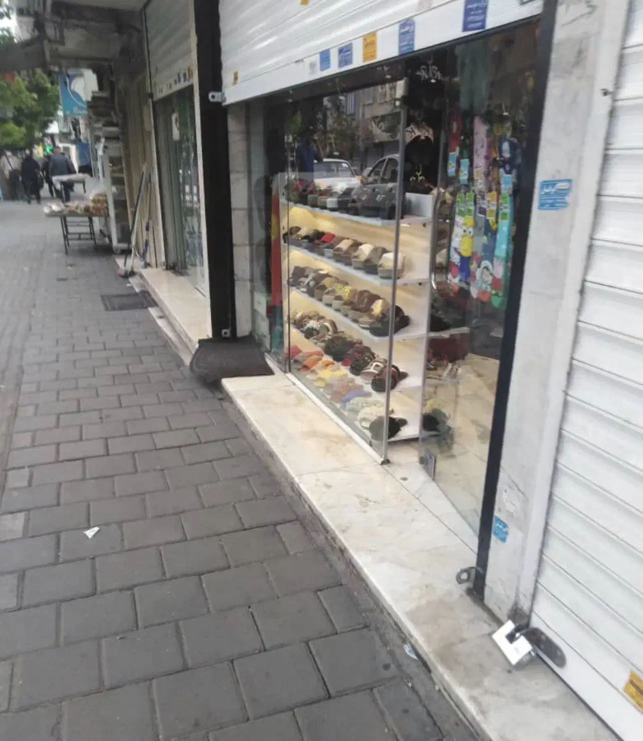 ۱۸متر مغازه ستارخان طبقه همکف|اجارهٔ مغازه و غرفه|تهران, صادقیه|دیوار