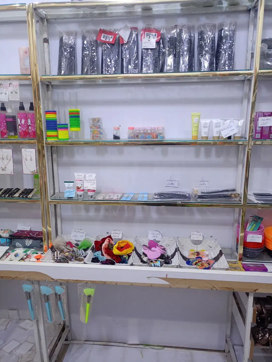 واگذاری مغازه بوتیک|فروشگاه و مغازه|بانه, |دیوار