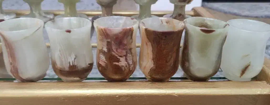 لیوان و استکان سنگ مرمر نقش برجسته|ظروف سرو و پذیرایی|لاهیجان, کوی خزر|دیوار