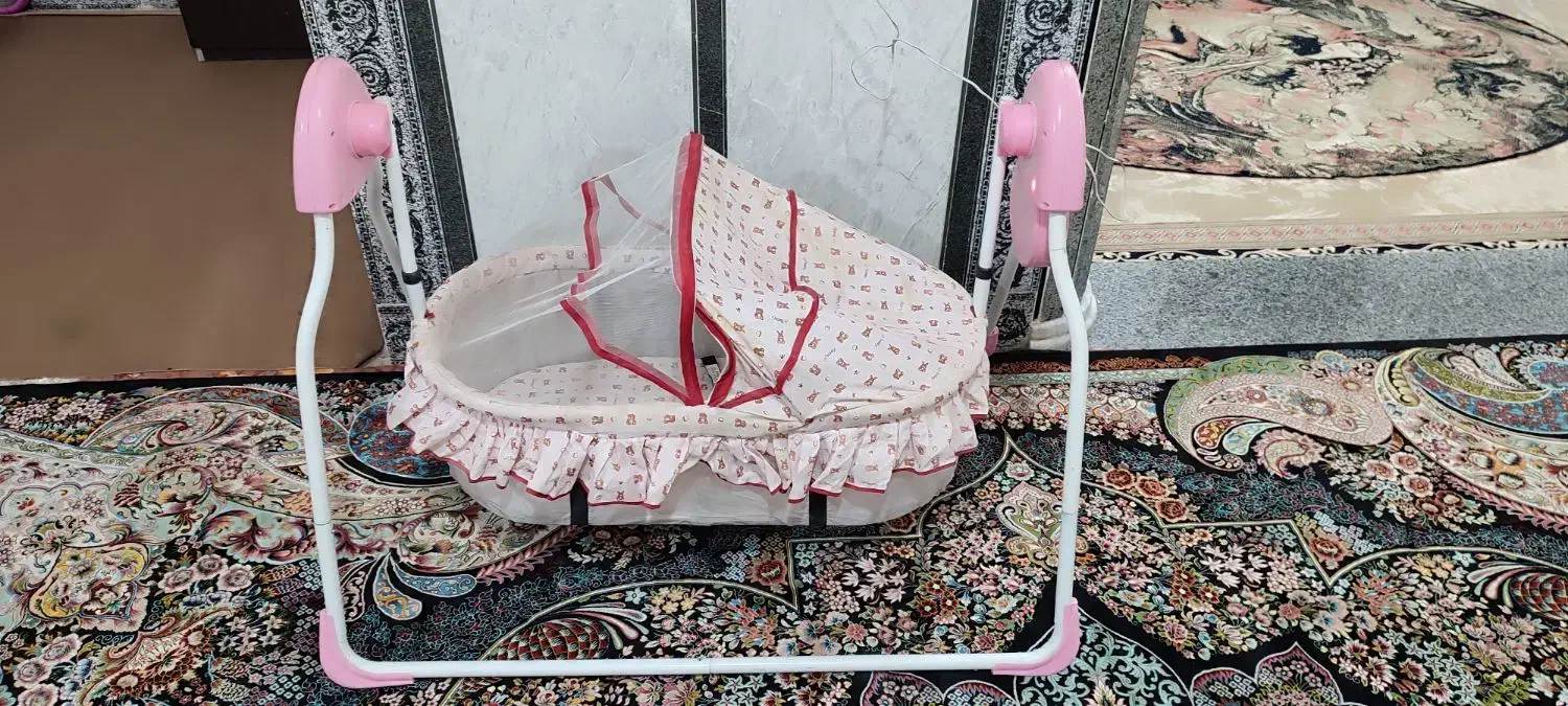 گهواره|تخت و صندلی بچه|هیرمند, |دیوار