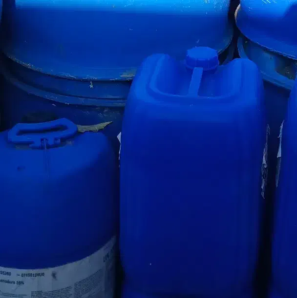 خرید فروش گالن ۲۰/۳۰لیتری|مواد شوینده و دستمال کاغذی|تبریز, |دیوار