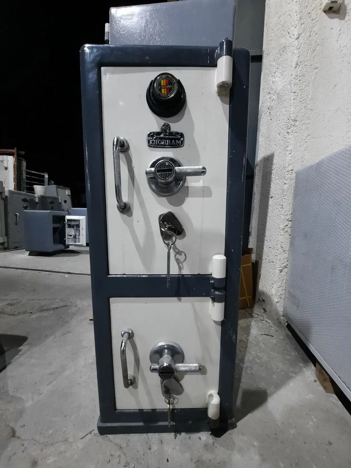 گاوصندوق ۱۰۰ خرم ۴۰ در ۴۰ / گاو صندوق اصل|ابزارآلات|تهران, خلیج فارس|دیوار