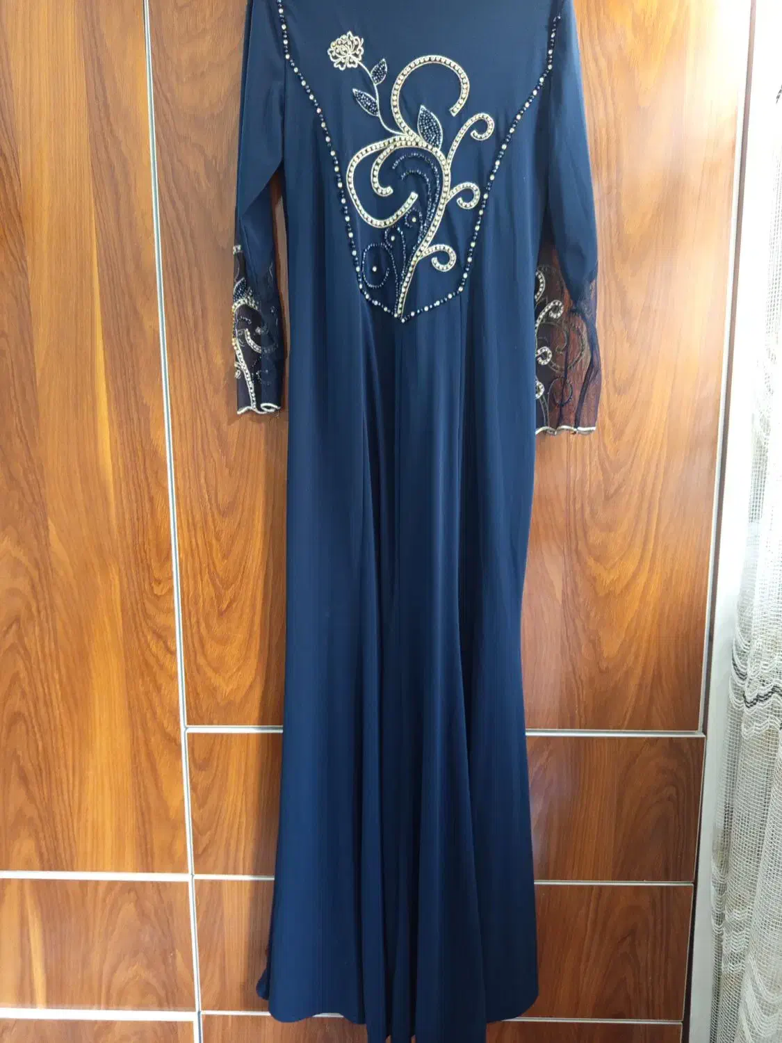 پیراهن مجلسی|لباس|پاکدشت, پاکدشت (مامازند)|دیوار