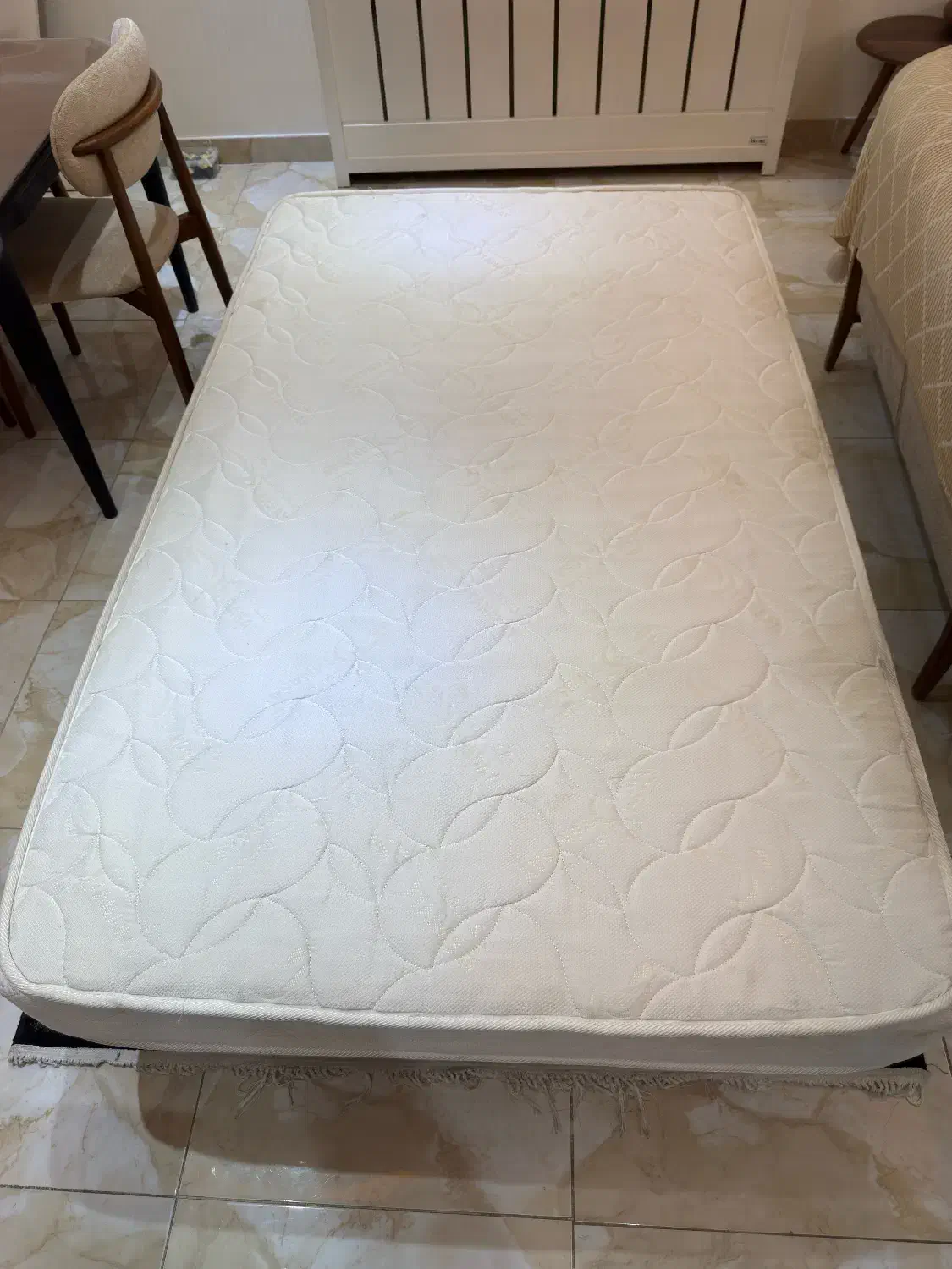 تشک تن آسای|تشک تختخواب|رشت, استادسرا|دیوار