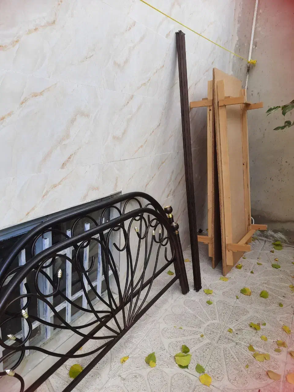 تخت خواب دو نفره فلزی|تخت و سرویس خواب|تویسرکان, |دیوار