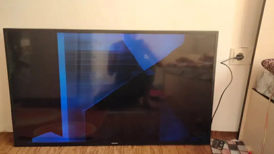 تلویزیون 43 اینچ سامسونگ  ku7970|تلویزیون و پروژکتور|صومعه‌سرا, |دیوار