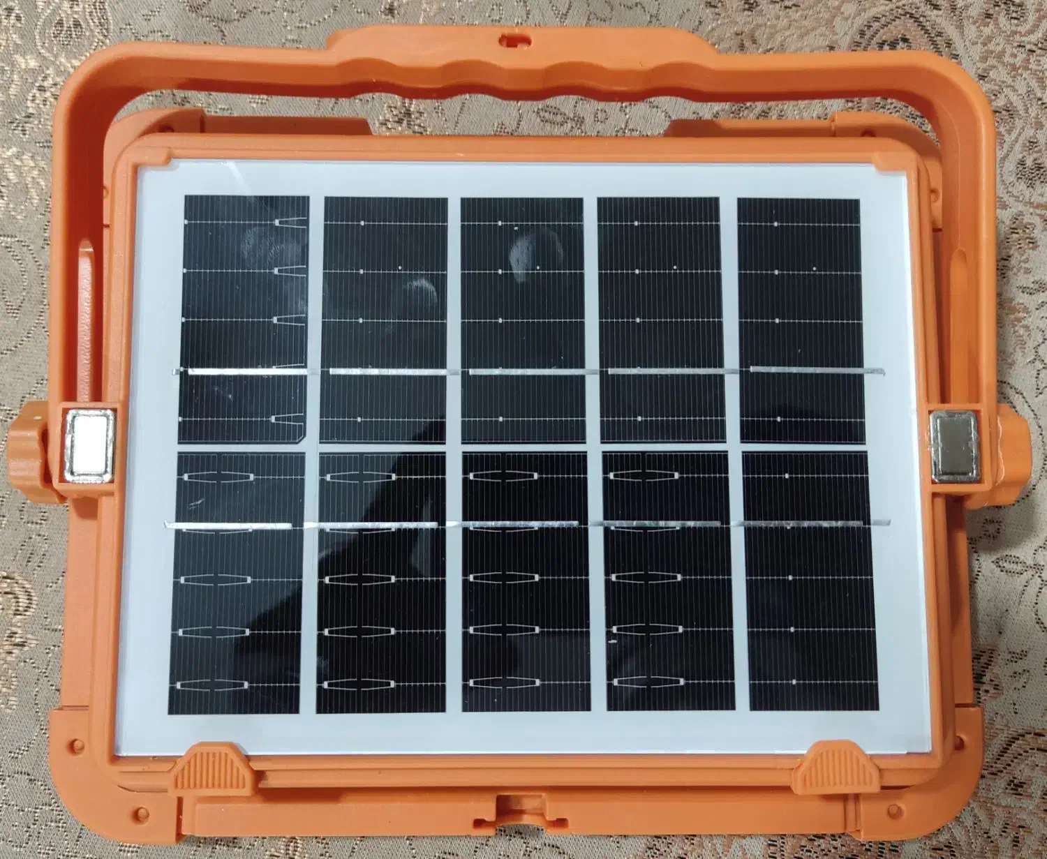 پروژکتور شارژی خورشیدی پاور بانک دار 1000w|لامپ و چراغ|اصفهان, بهاران|دیوار