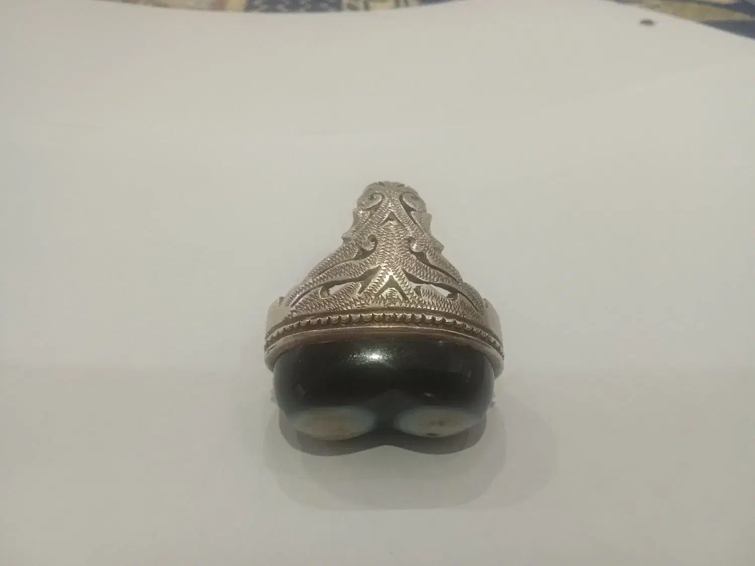 انگشتر زا زاینده|کلکسیون اشیاء عتیقه|تهران, باغ خزانه|دیوار