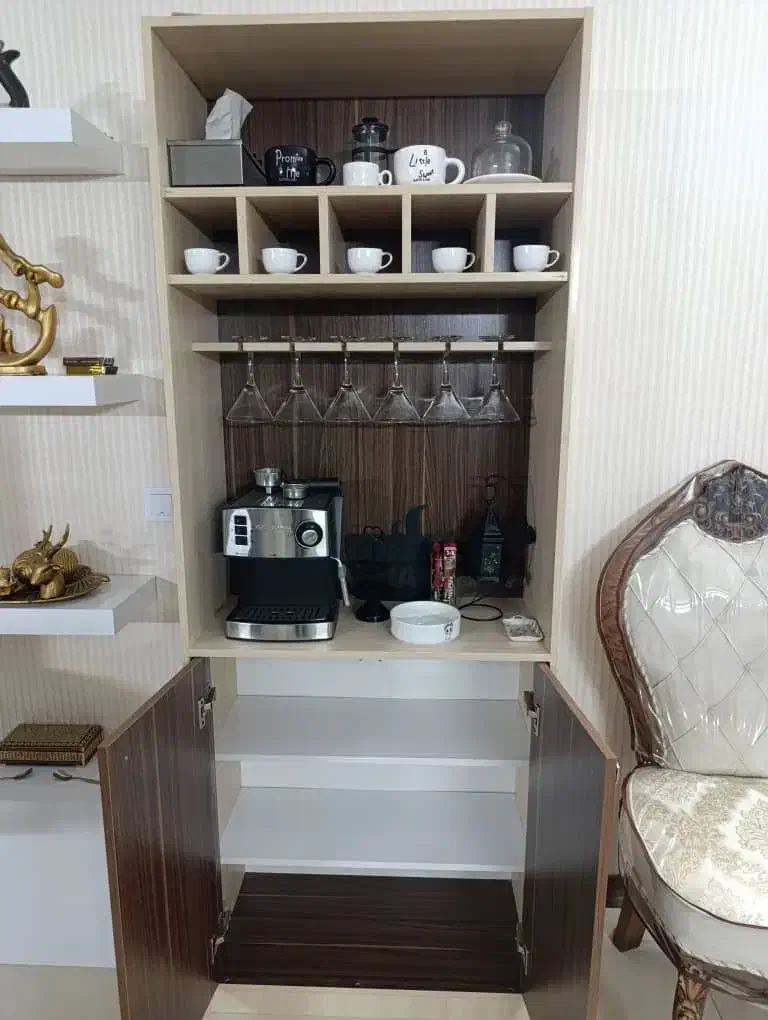 کافه بار تمام ام دی اف|بوفه، ویترین، کنسول|برخوار, |دیوار