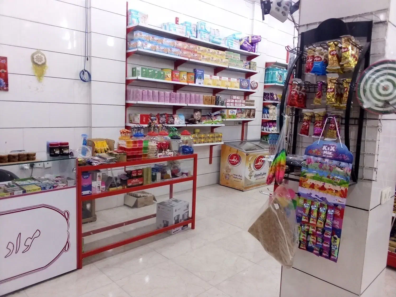 واگذاری مغازه فعال و پاخور خوب 2دهنه|اجارهٔ مغازه و غرفه|لامرد, |دیوار