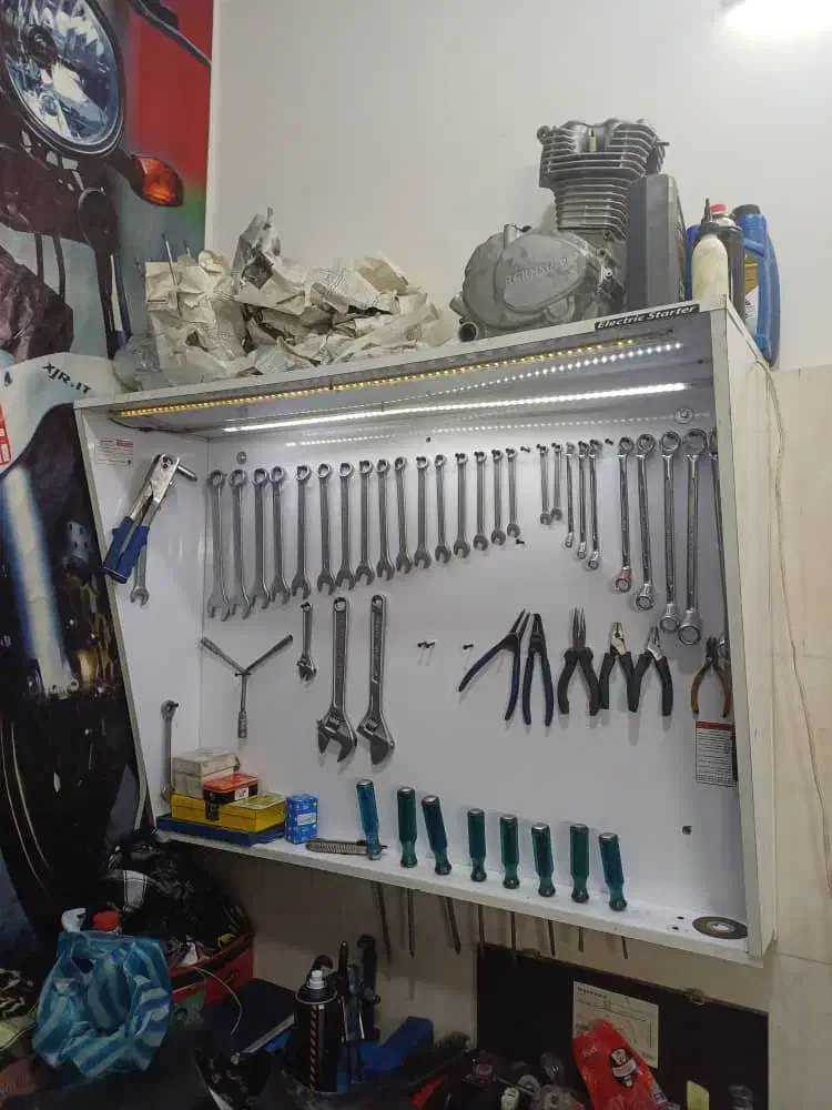 ابزار الات فروشی|ابزارآلات|کاشان, گارزگاه|دیوار