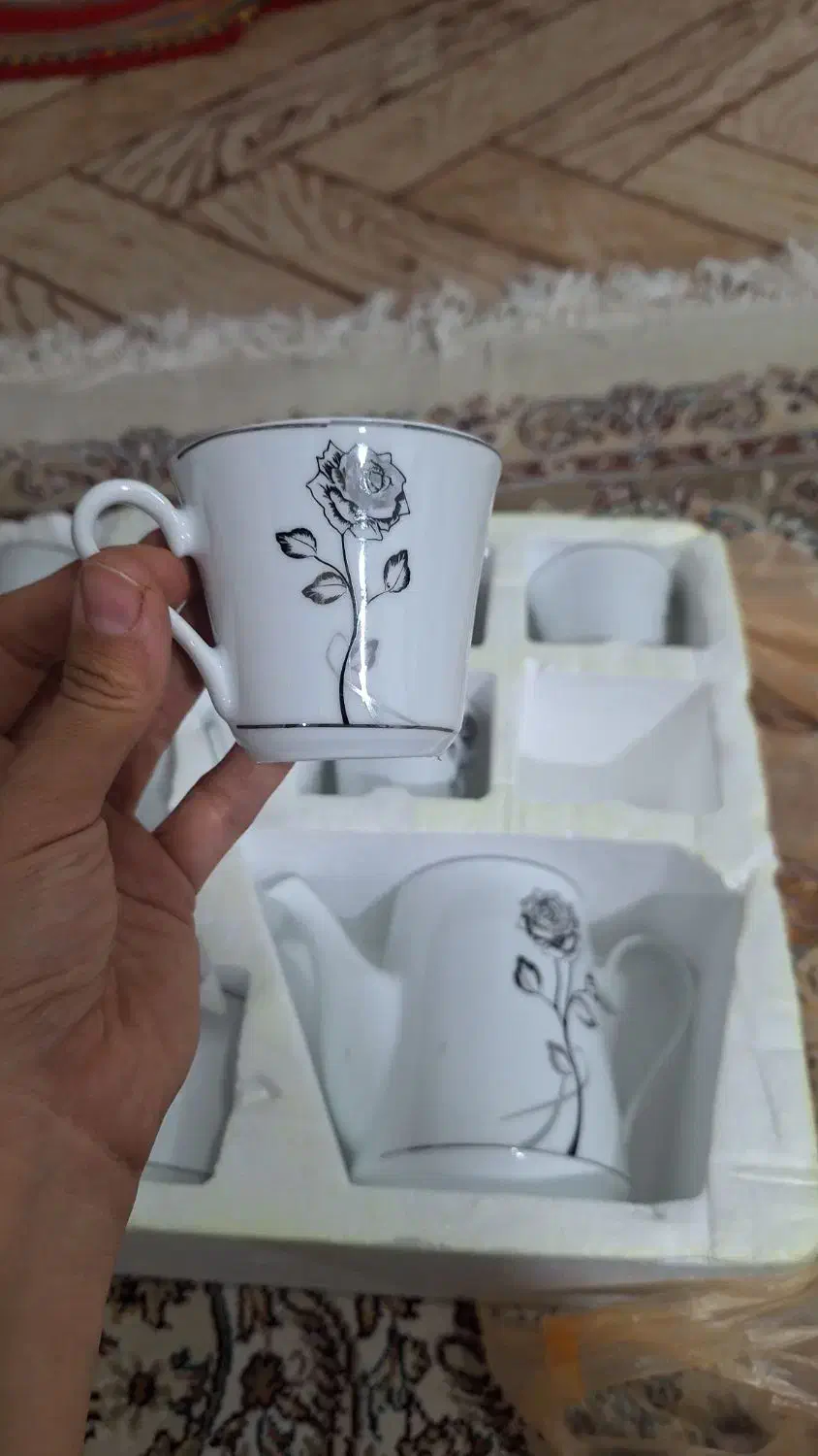 سرویس چای خوری شش نفره|ظروف سرو و پذیرایی|تایباد, |دیوار