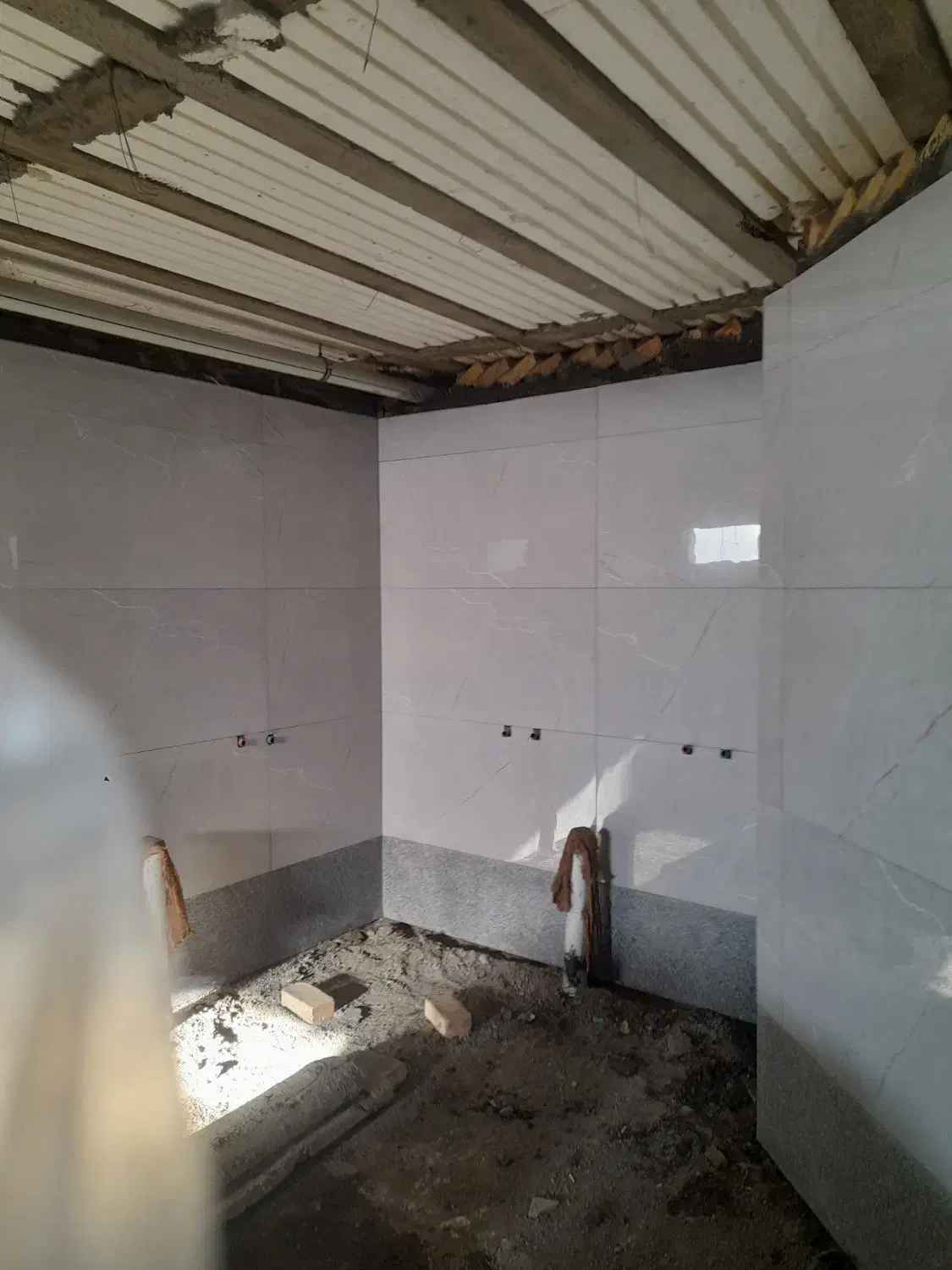 انجام خدمات ساختمانی کاشی سنگ نما|خدمات پیشه و مهارت|میانه, |دیوار