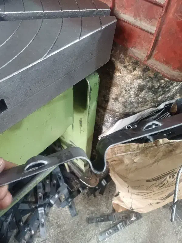 والپست ناودانی منقطع میلگرد بستر گیره قلاب|مصالح و تجهیزات ساختمان|تهران, بهمن یار|دیوار