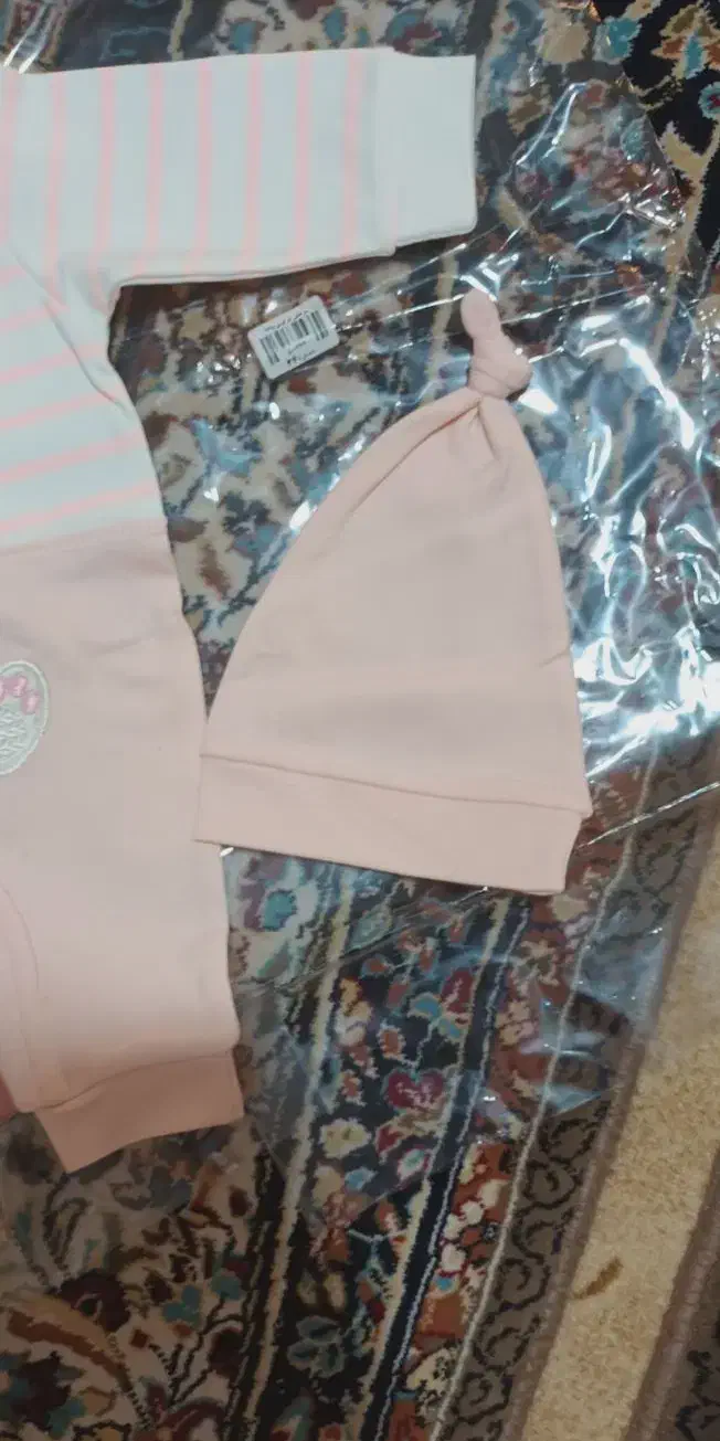 سرهمی نوزادی|کفش و لباس بچه|محمدشهر, همایون ویلا|دیوار