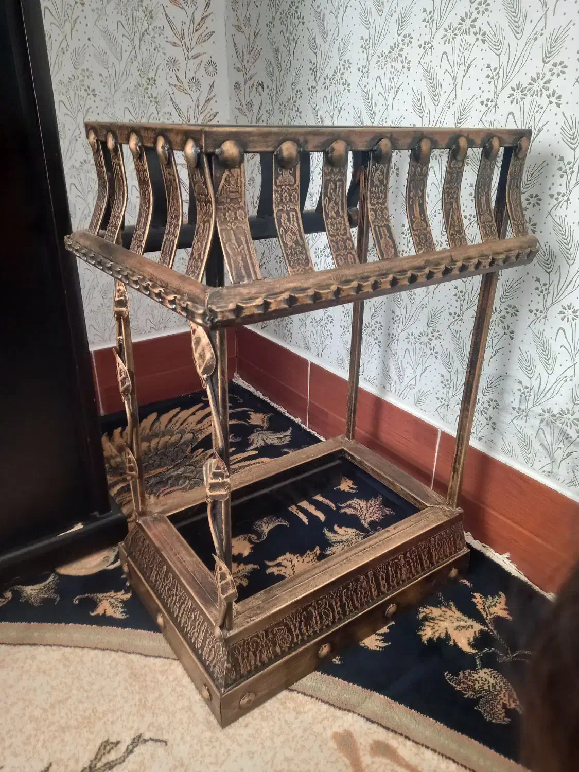 ۲عدد میز|میز تلفن|گناباد, |دیوار