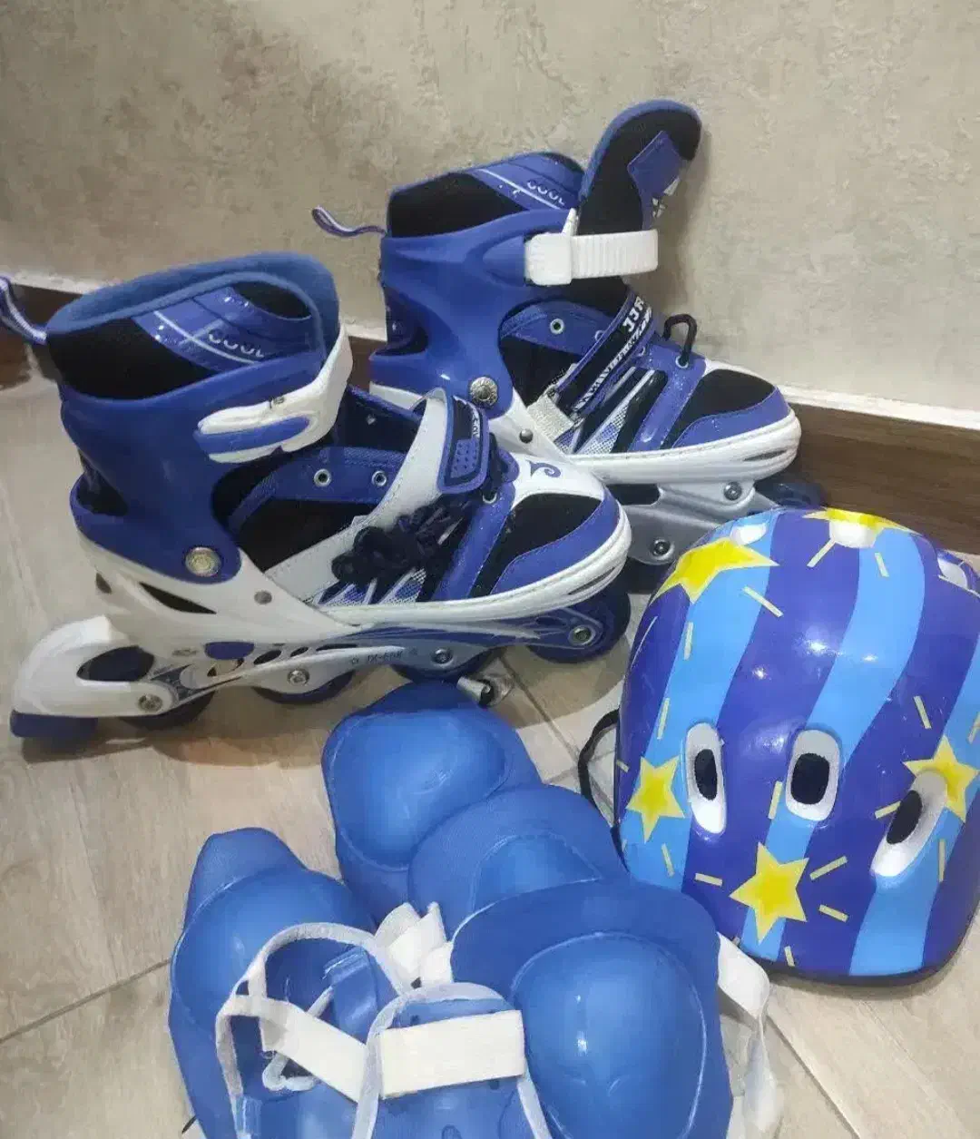 ست کامل اسکیت در حد خیلی نو دو سه بار استفاده شده.|دوچرخه، اسکیت، اسکوتر|اراک, |دیوار