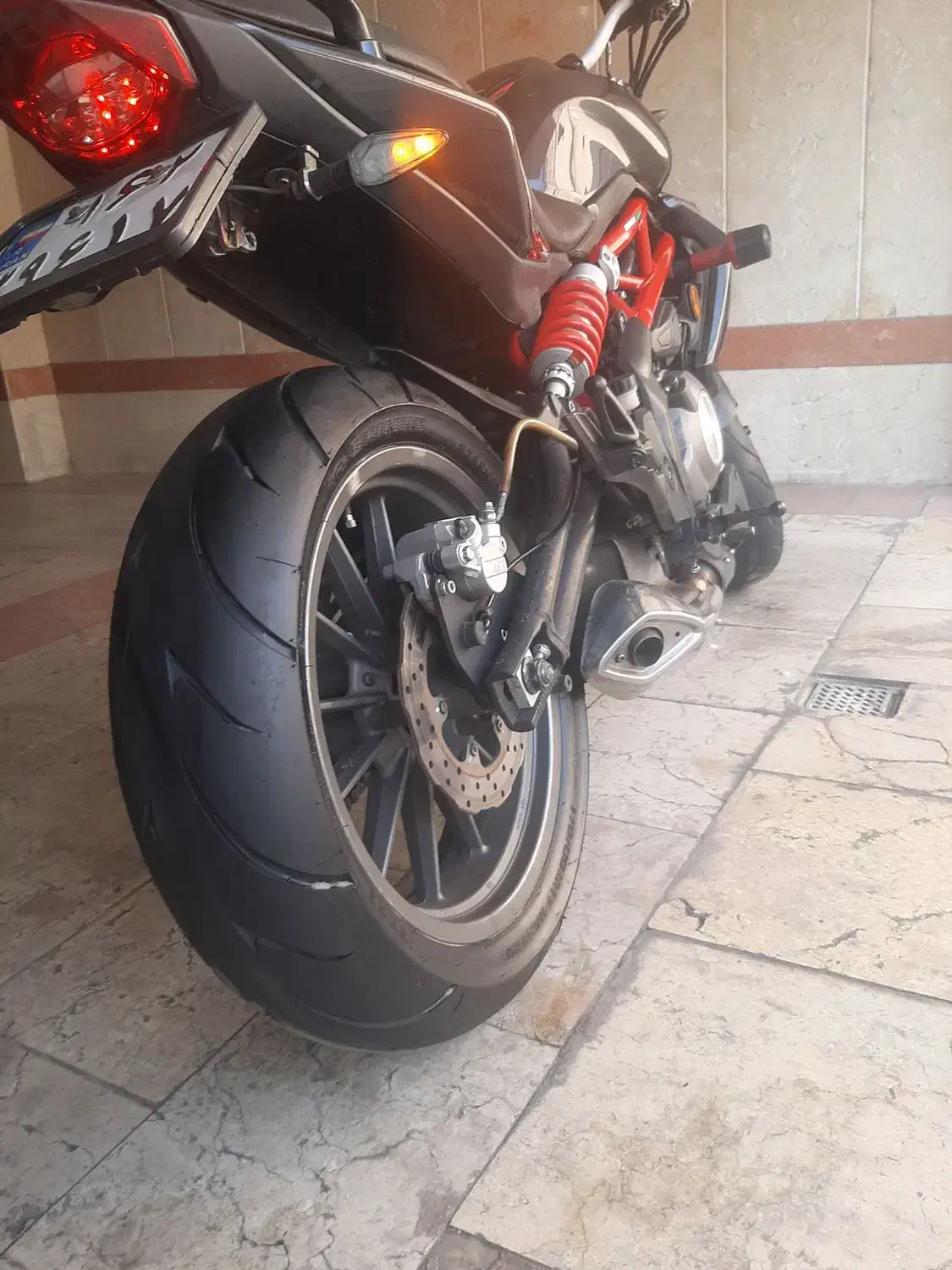 بنلی ۳۰۰ واقعی جفت در حد کم کار|موتورسیکلت|تهران, شهرک آزمایش|دیوار