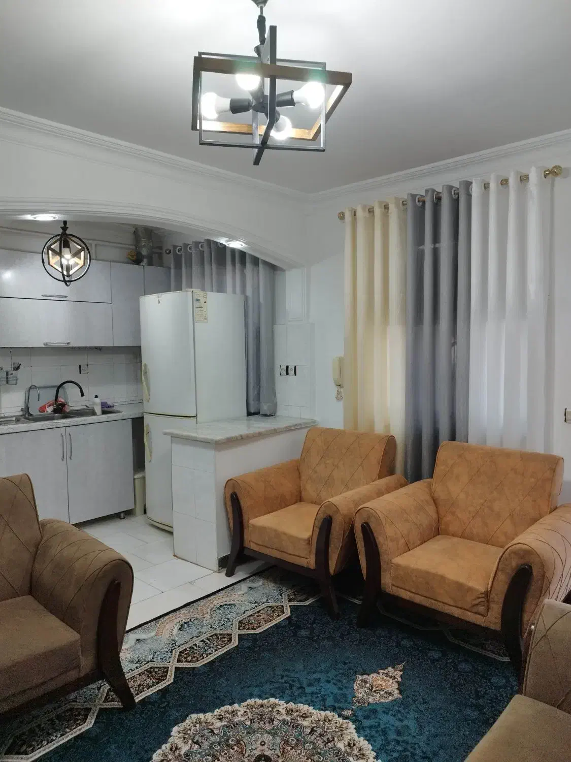 ویلای ((حیاط پارکینگ دار ))کاملا دربست تمیز مرتب|اجارهٔ کوتاه‌مدت آپارتمان و سوئیت|رشت, پیرکلاچای|دیوار