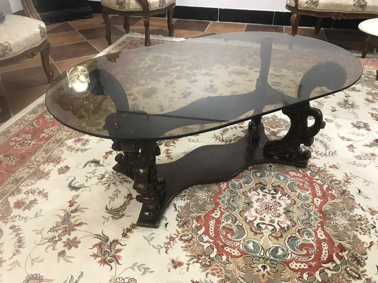 میزبیضی بطول ۱/۲۰باشیشه ۱۰میل دودی درحدنو|مبلمان خانگی و میز عسلی|دوگنبدان, |دیوار