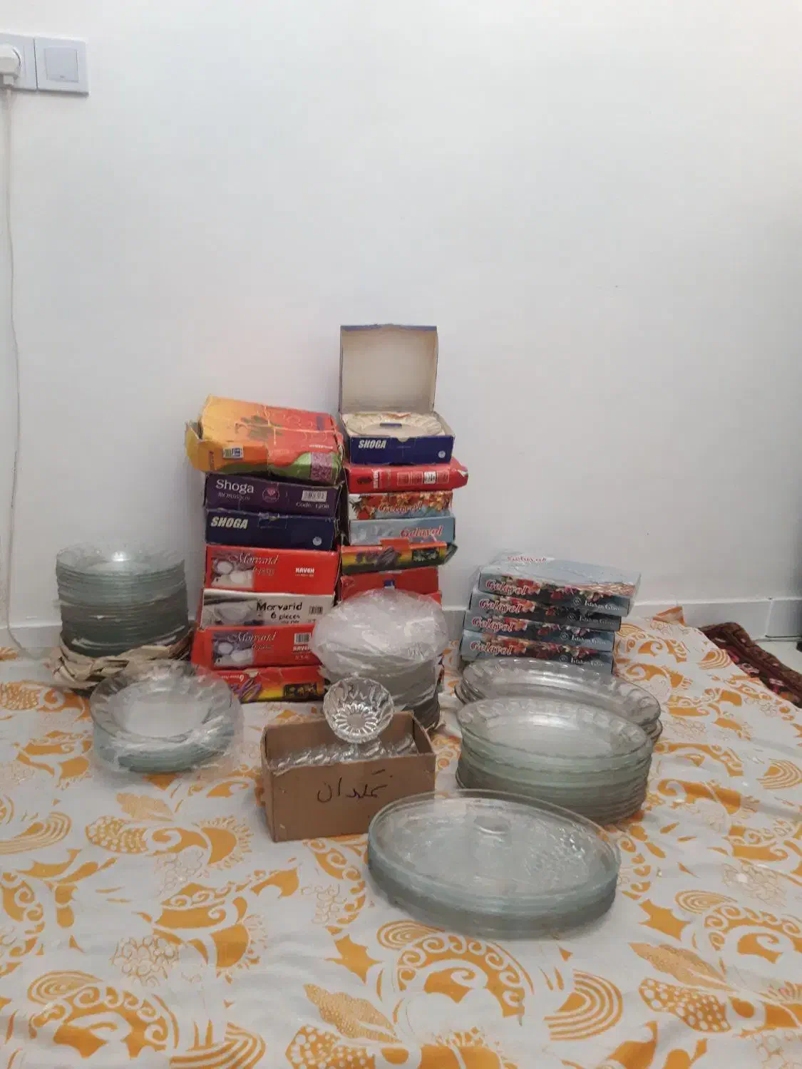 بلورهای اکبند|ظروف سرو و پذیرایی|تبریز, |دیوار