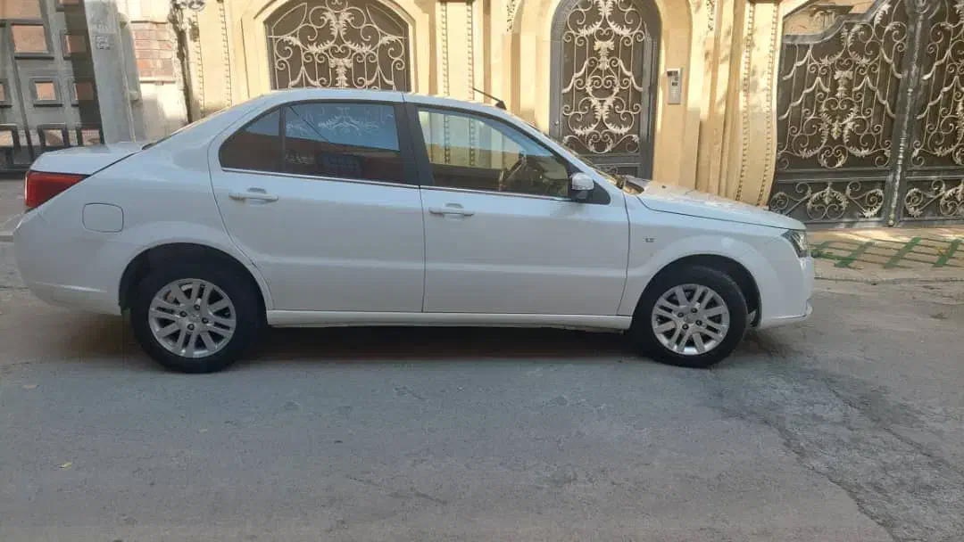 دنا ۹۸ معمولی|خودرو سواری و وانت|کرمانشاه, |دیوار