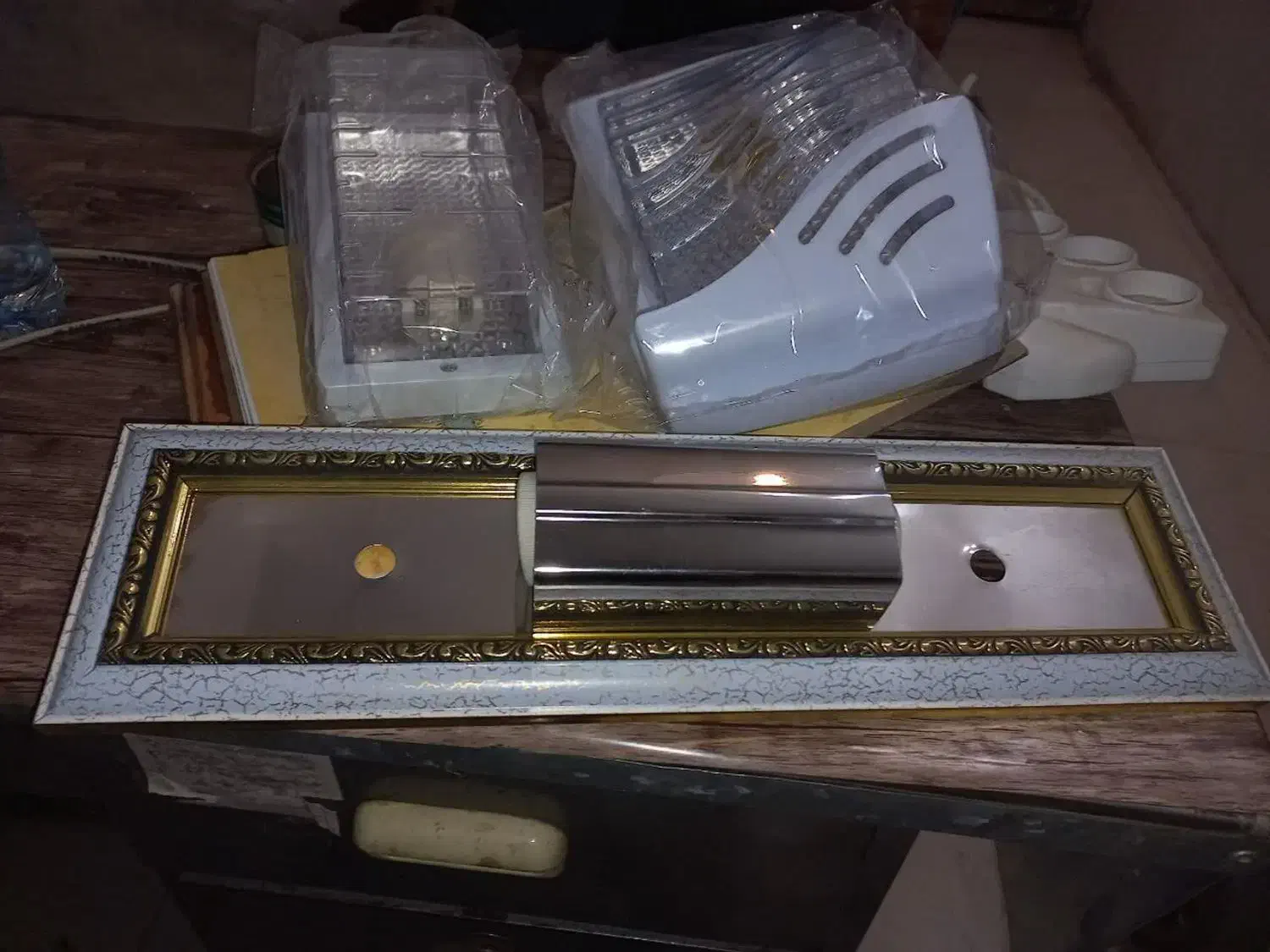 مهتابی کوچک ولامپ دیواری|لامپ و چراغ|گلپایگان, |دیوار