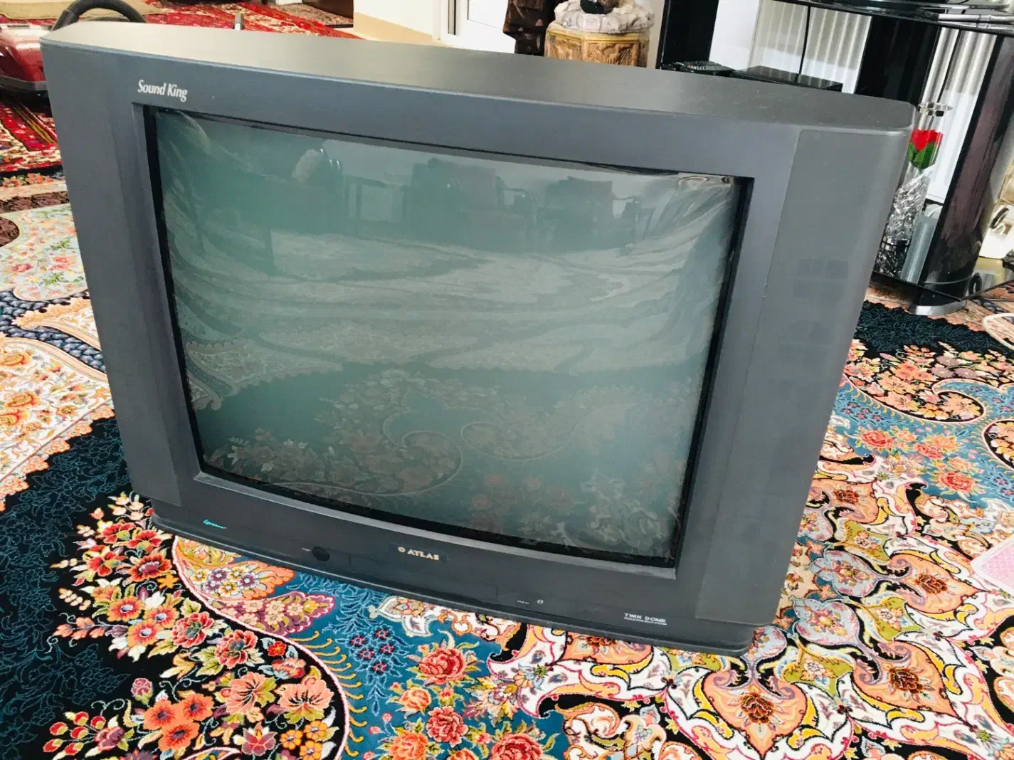 تلوزیون رنگی اطلس|تلویزیون و پروژکتور|ملایر, |دیوار