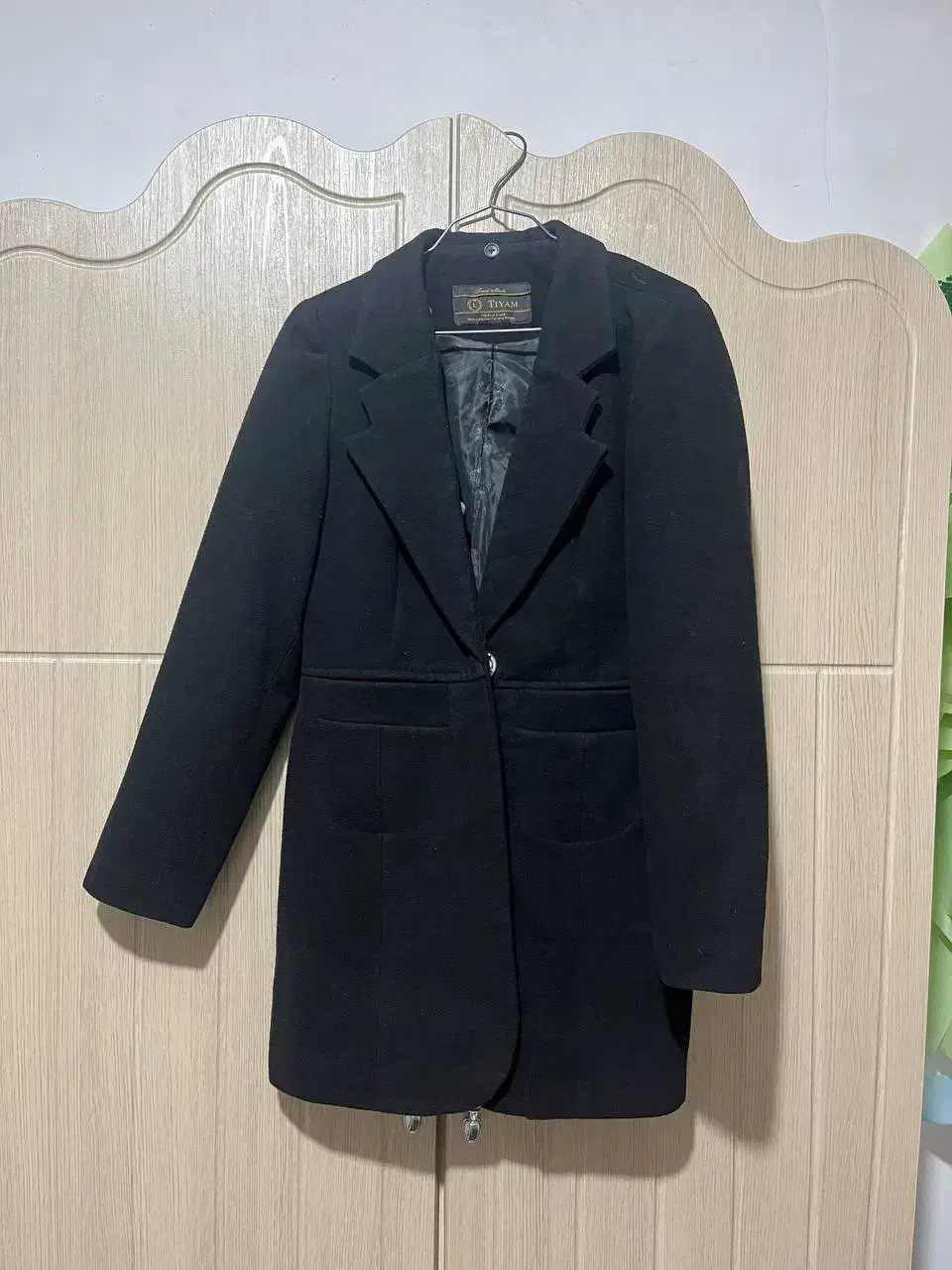 کاپشن|لباس|قرچک, مهدیه|دیوار