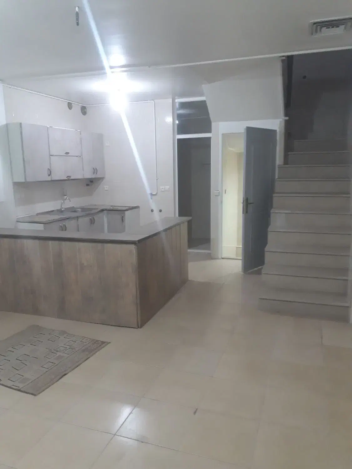 اجاره یک دفتر کار|اجارهٔ دفتر کار، اتاق اداری، مطب|لنجان, |دیوار