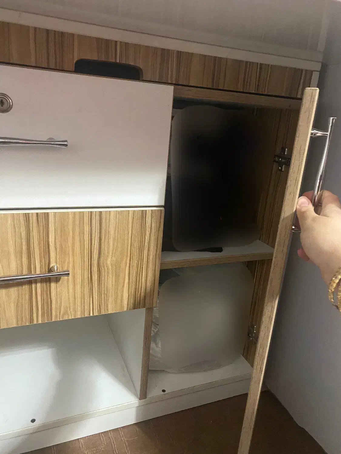 میز کامپوتر|میز تحریر و کامپیوتر|میانه, |دیوار