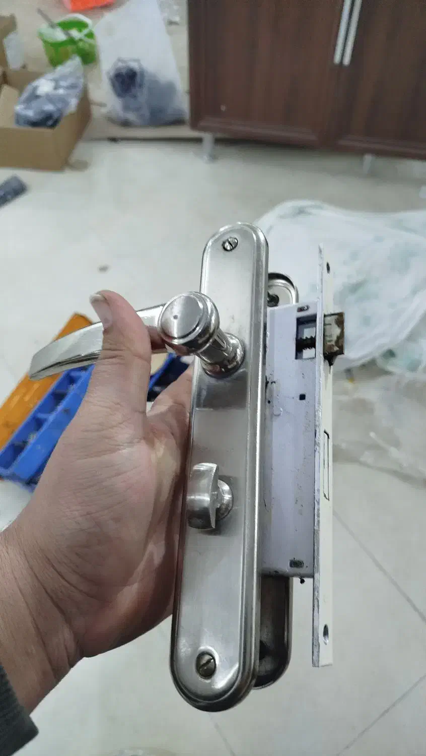 دستگیره درب|لوازم سرویس بهداشتی|اراک, |دیوار