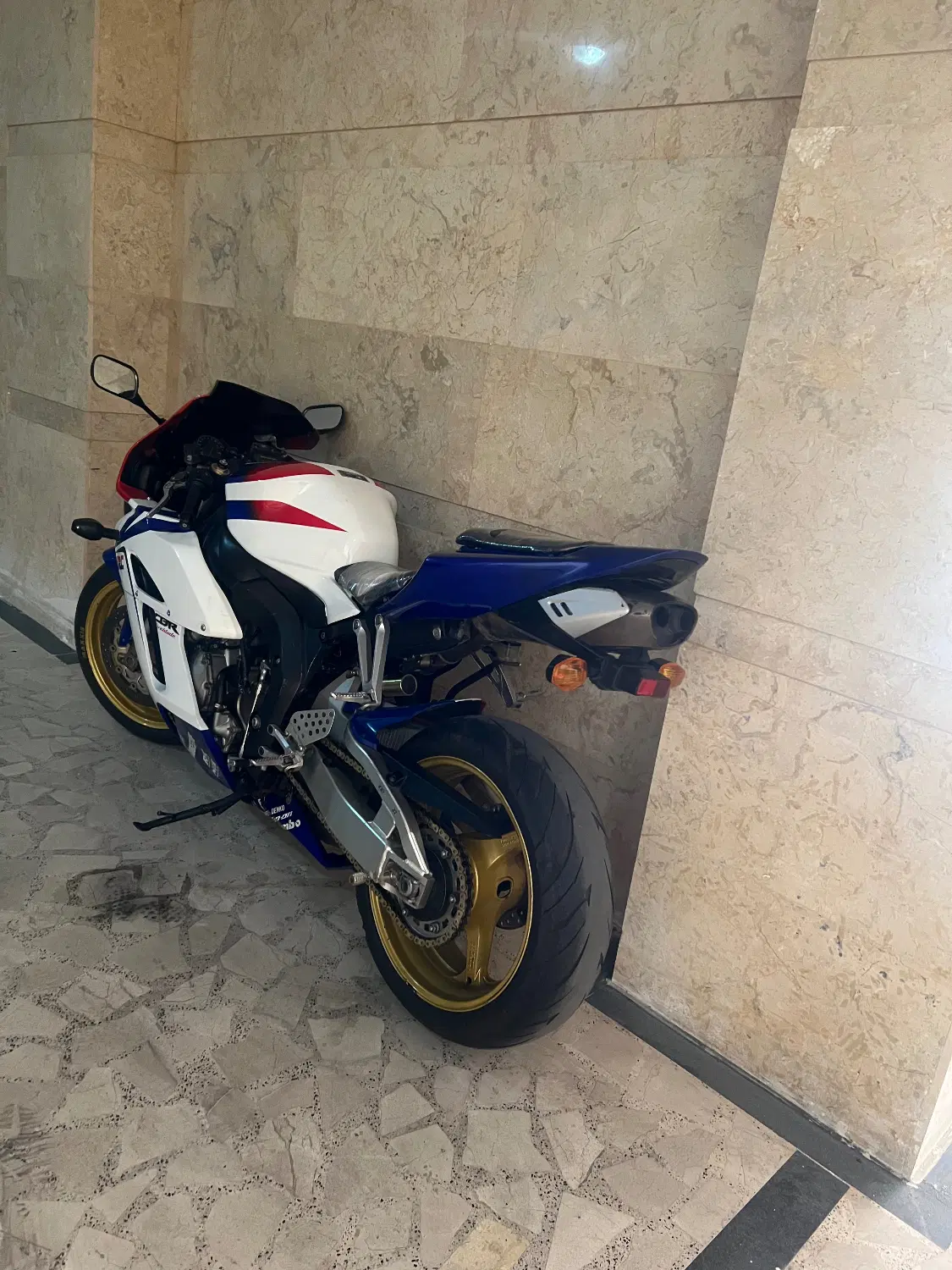 موتور سنگین cbr1000|موتورسیکلت|کرج, فاز ۱ مهرشهر|دیوار