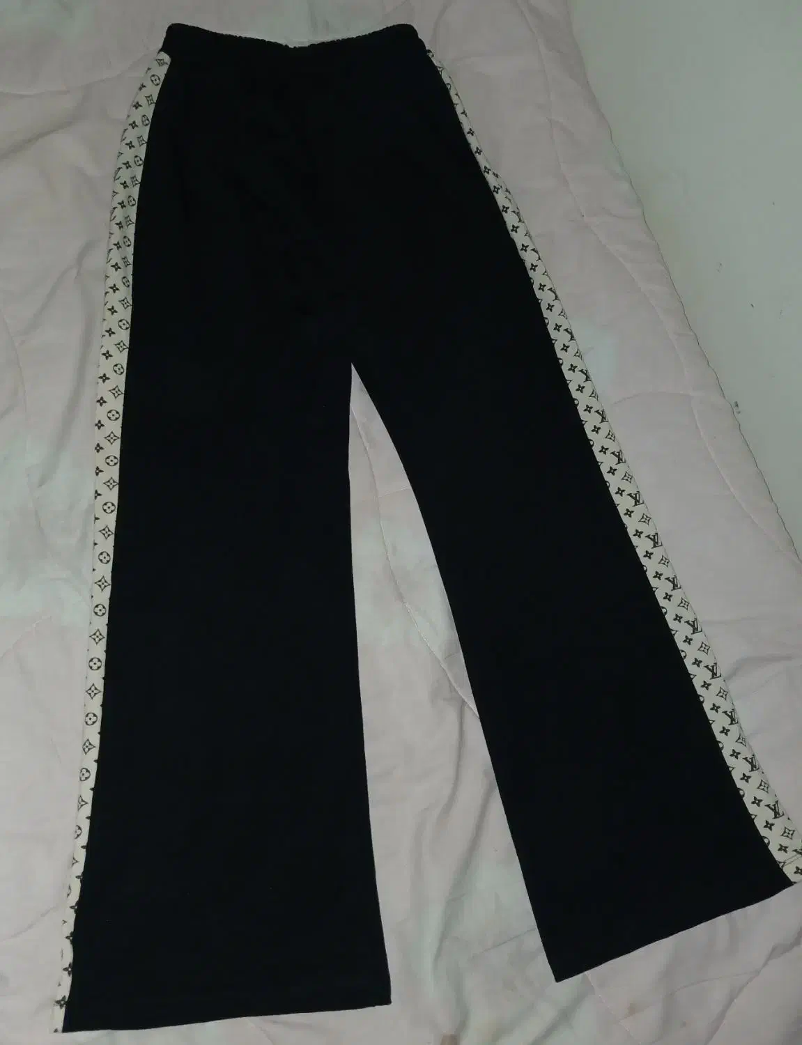 یک دست بلوز شلوار دخترانه به علت سایز نبودن فروشی|لباس|تهران, پرستار|دیوار