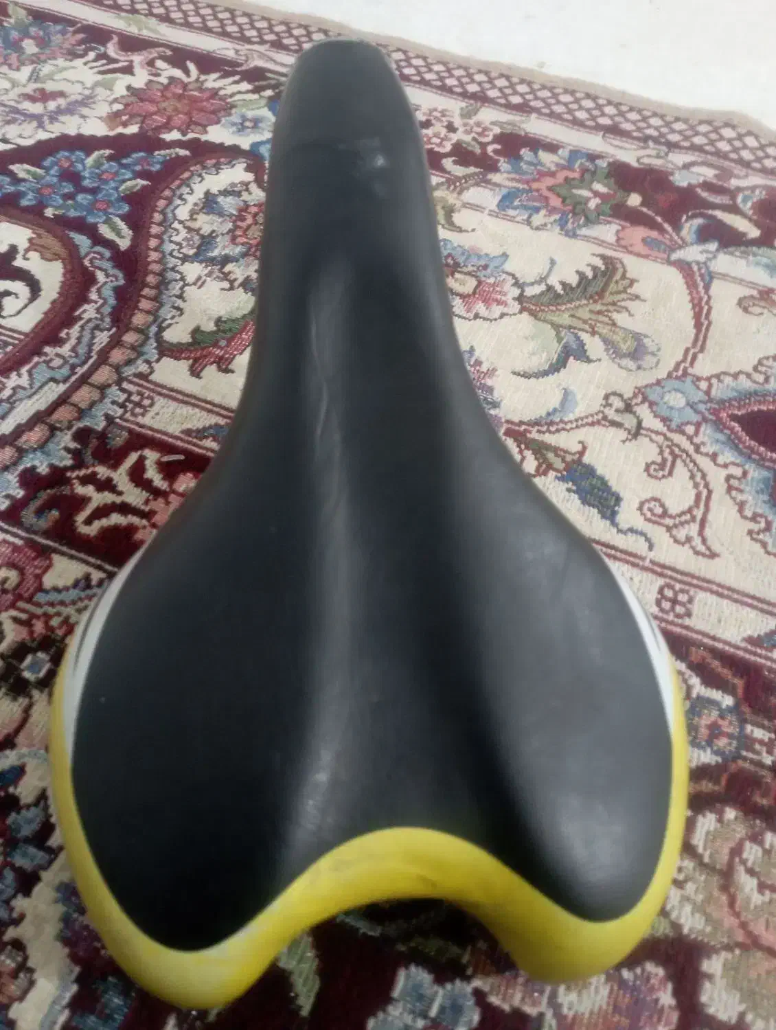 صندلی‌دو‌چرخه|دوچرخه، اسکیت، اسکوتر|بردسکن, |دیوار