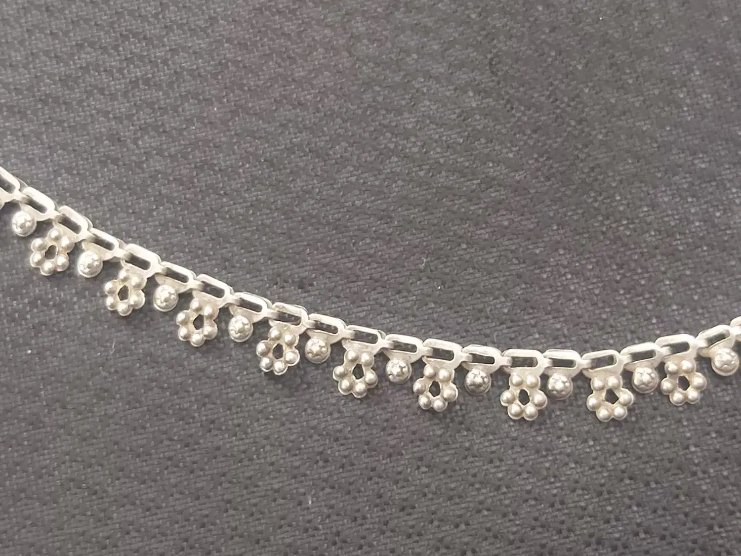 دست بند  نقره|کلکسیون اشیاء عتیقه|لنگرود, |دیوار