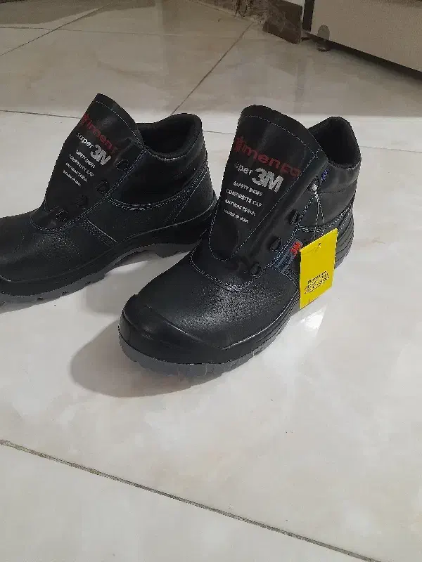 کفش ایمنی مهندسی کلار|کیف، کفش، کمربند|اراک, |دیوار