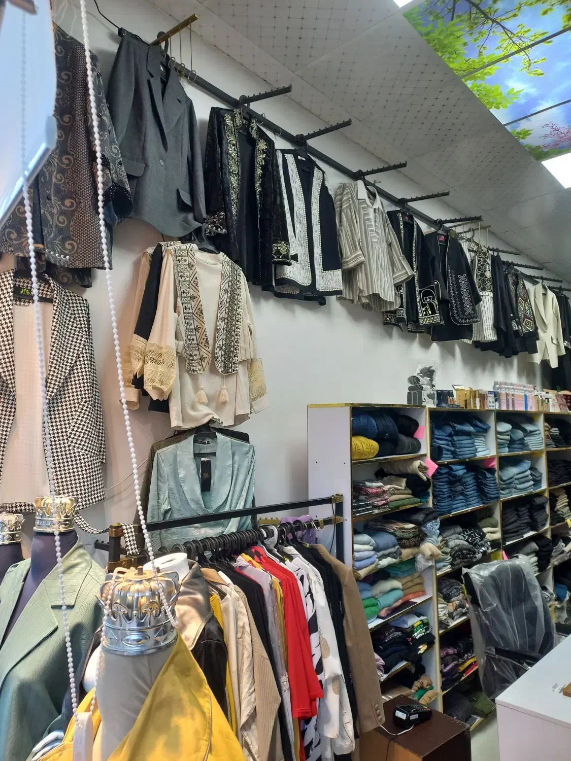 فروش و واگذاری بوتیک زنانه،معاوضه با خودرو|لباس|قیدار, |دیوار